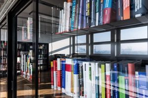Lesen, Lernen und Arbeiten in der Bibliothek