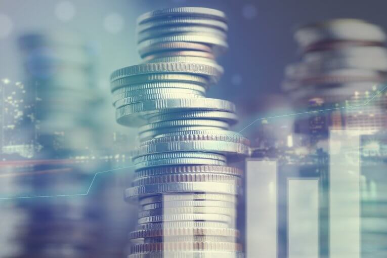 aufeinander gestapelte Münzen